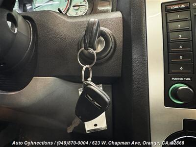 2006 Chrysler 300C   - Photo 30 - Orange, CA 92868