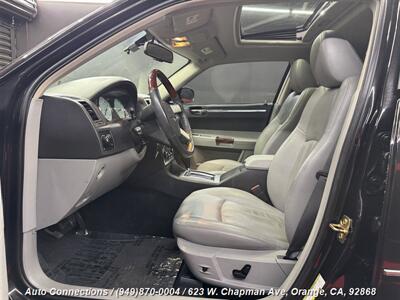 2006 Chrysler 300C   - Photo 6 - Orange, CA 92868