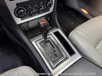 2006 Chrysler 300C   - Photo 14 - Orange, CA 92868