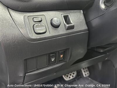 2005 Toyota RAV4   - Photo 19 - Orange, CA 92868