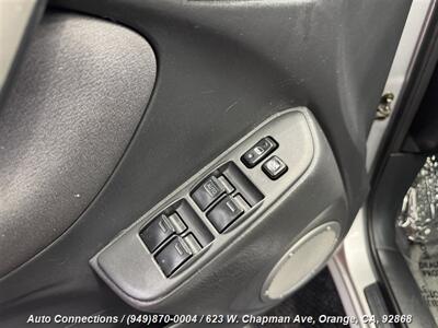 2005 Toyota RAV4   - Photo 21 - Orange, CA 92868