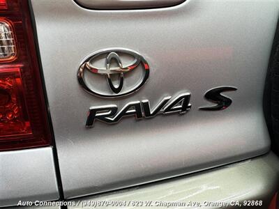 2005 Toyota RAV4   - Photo 25 - Orange, CA 92868