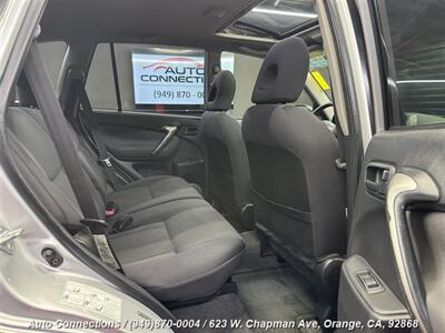 2005 Toyota RAV4   - Photo 8 - Orange, CA 92868