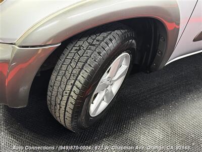 2005 Toyota RAV4   - Photo 29 - Orange, CA 92868