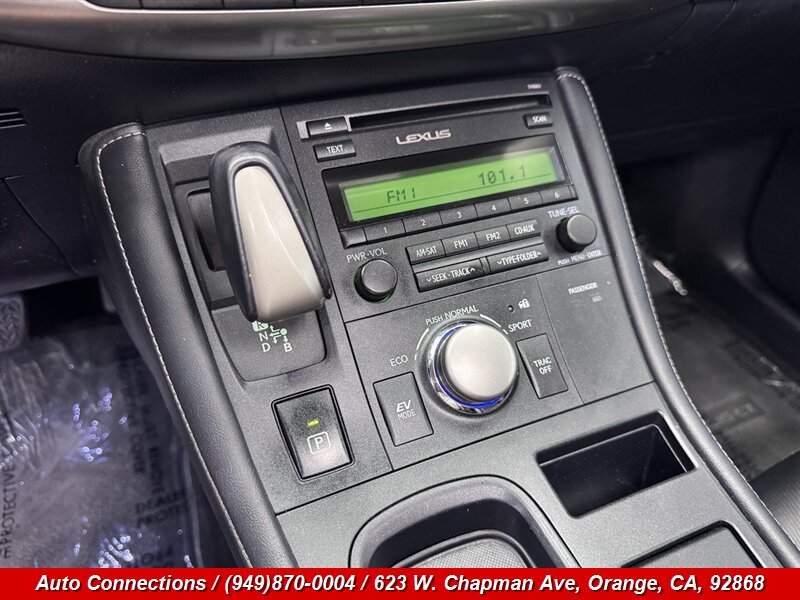 2015 Lexus CT 200h - Photo 14 - Orange, CA 92868