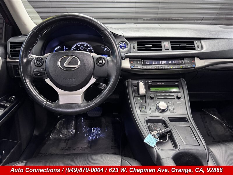 2015 Lexus CT 200h - Photo 12 - Orange, CA 92868