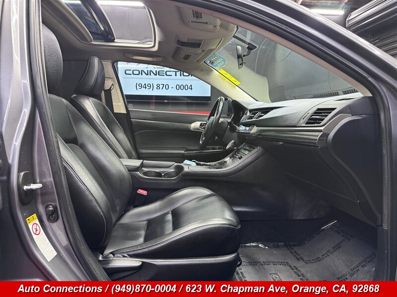 2015 Lexus CT 200h - Photo 7 - Orange, CA 92868