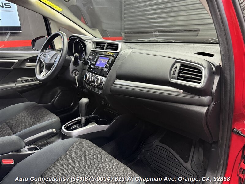 2016 Honda Fit LX photo 9