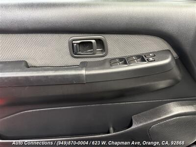 2001 Nissan Pathfinder SE   - Photo 17 - Orange, CA 92868