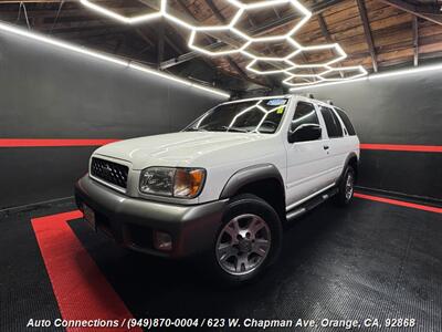 2001 Nissan Pathfinder SE   - Photo 2 - Orange, CA 92868