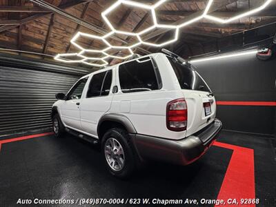 2001 Nissan Pathfinder SE   - Photo 4 - Orange, CA 92868