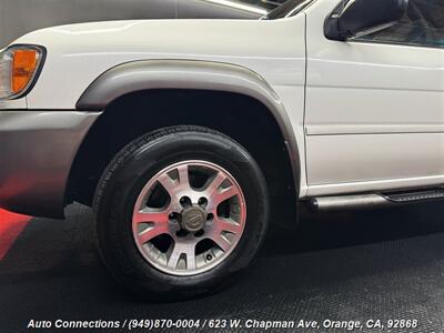 2001 Nissan Pathfinder SE   - Photo 27 - Orange, CA 92868