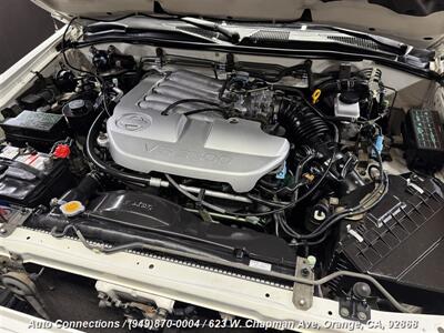 2001 Nissan Pathfinder SE   - Photo 21 - Orange, CA 92868