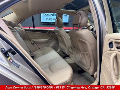 2002 Mercedes-Benz C 240   - Photo 8 - Orange, CA 92868