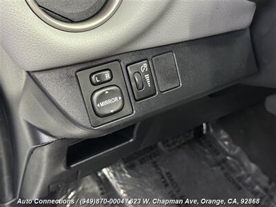 2015 Toyota Yaris 5-Door LE   - Photo 17 - Orange, CA 92868