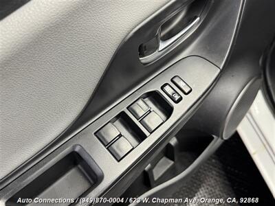2015 Toyota Yaris 5-Door LE   - Photo 19 - Orange, CA 92868