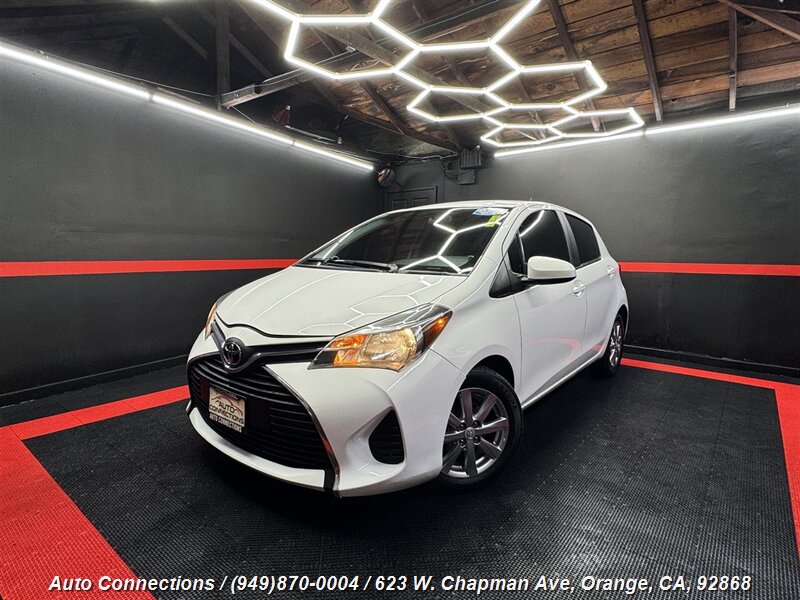 2015 Toyota Yaris 5-Door LE