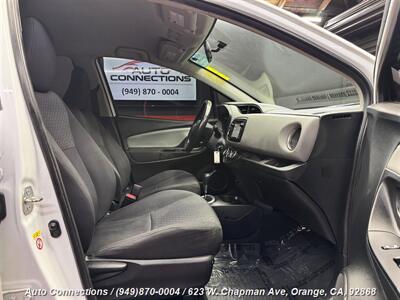 2015 Toyota Yaris 5-Door LE   - Photo 6 - Orange, CA 92868