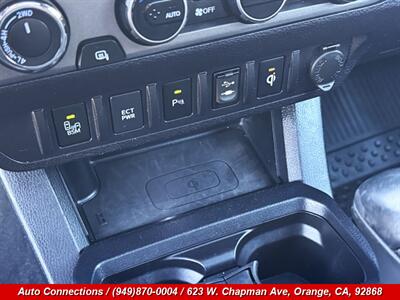 2017 Toyota Tacoma TRD Off-Road   - Photo 15 - Orange, CA 92868