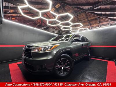 2016 Toyota Highlander XLE   - Photo 2 - Orange, CA 92868