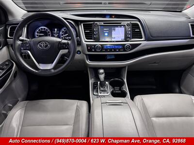 2016 Toyota Highlander XLE   - Photo 14 - Orange, CA 92868