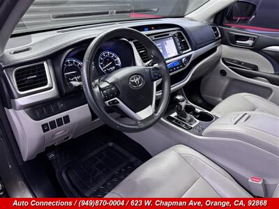 2016 Toyota Highlander XLE   - Photo 13 - Orange, CA 92868