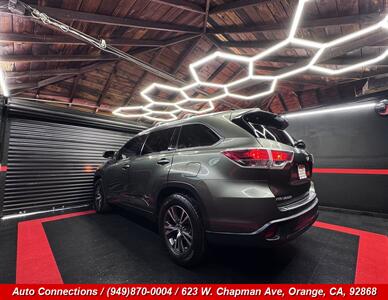 2016 Toyota Highlander XLE   - Photo 4 - Orange, CA 92868