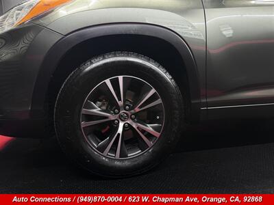 2016 Toyota Highlander XLE   - Photo 36 - Orange, CA 92868