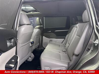2016 Toyota Highlander XLE   - Photo 9 - Orange, CA 92868