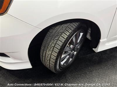 2013 Honda Fit Sport   - Photo 33 - Orange, CA 92868