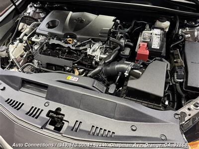 2019 Toyota Camry SE   - Photo 27 - Orange, CA 92868