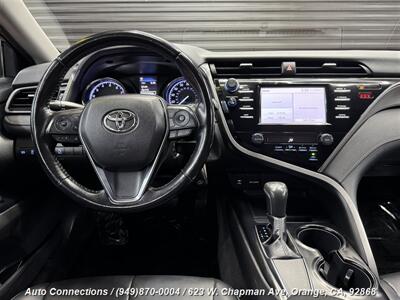 2019 Toyota Camry SE   - Photo 14 - Orange, CA 92868