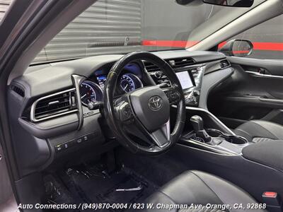 2019 Toyota Camry SE   - Photo 13 - Orange, CA 92868