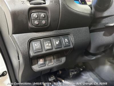 2013 Nissan LEAF S   - Photo 20 - Orange, CA 92868