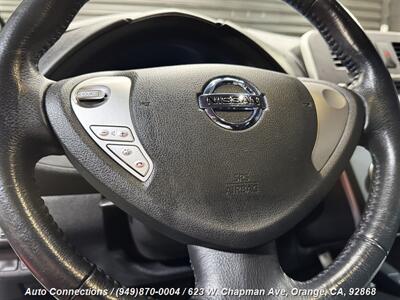 2013 Nissan LEAF S   - Photo 13 - Orange, CA 92868