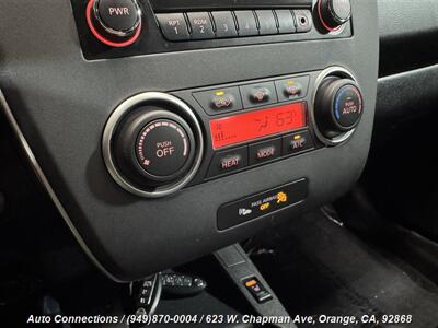 2013 Nissan LEAF S   - Photo 18 - Orange, CA 92868