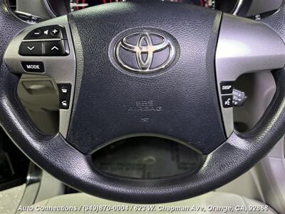 2012 Toyota Highlander   - Photo 16 - Orange, CA 92868