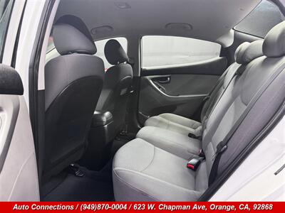 2014 Hyundai ELANTRA SE - Photo 9 - Orange, CA 92868