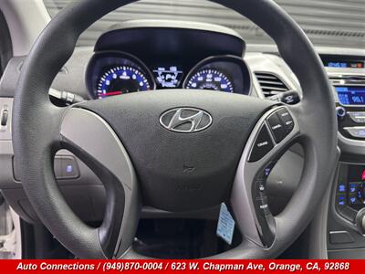 2014 Hyundai ELANTRA SE - Photo 11 - Orange, CA 92868