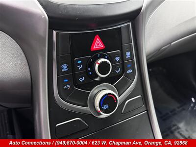 2014 Hyundai ELANTRA SE - Photo 13 - Orange, CA 92868