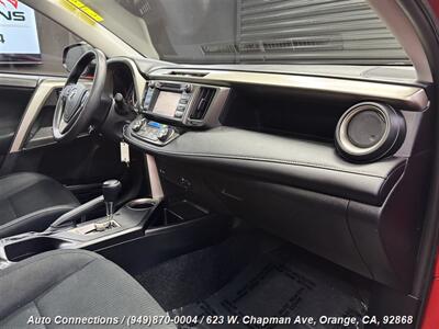 2015 Toyota RAV4 XLE   - Photo 10 - Orange, CA 92868