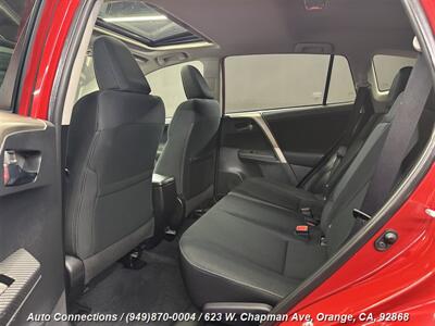 2015 Toyota RAV4 XLE   - Photo 9 - Orange, CA 92868