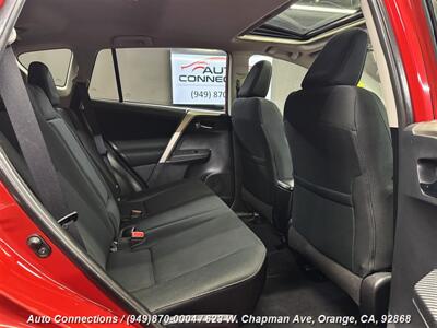 2015 Toyota RAV4 XLE   - Photo 8 - Orange, CA 92868