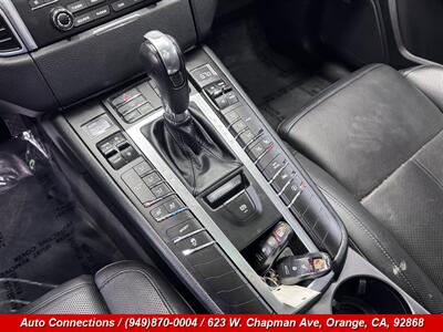 2018 Porsche Macan - Photo 14 - Orange, CA 92868