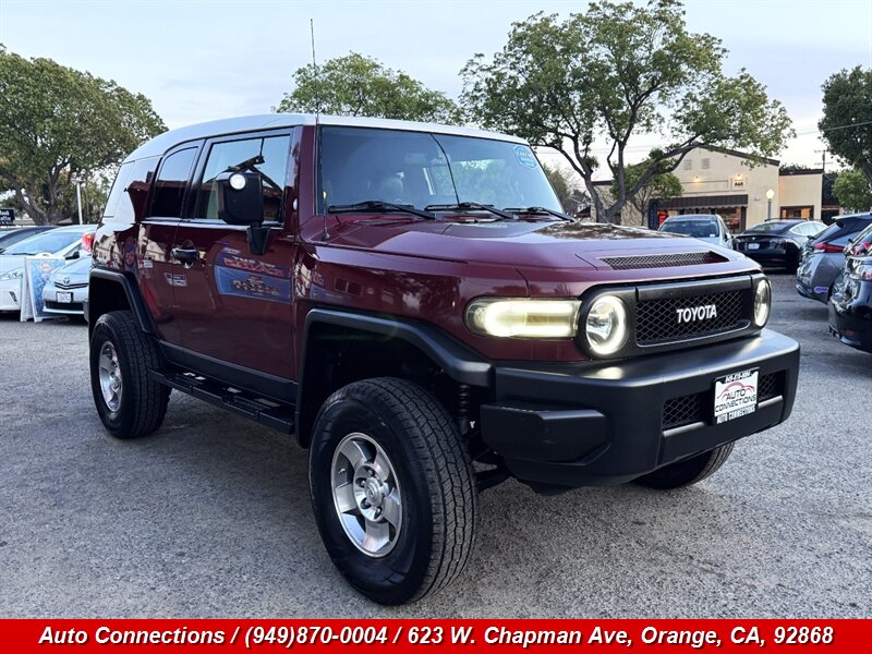 2010 Toyota FJ Cruiser   - Photo 1 - Orange, CA 92868