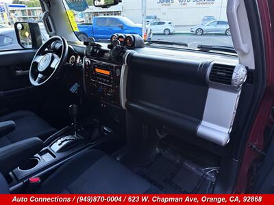 2010 Toyota FJ Cruiser   - Photo 10 - Orange, CA 92868