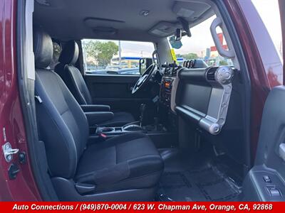 2010 Toyota FJ Cruiser   - Photo 7 - Orange, CA 92868
