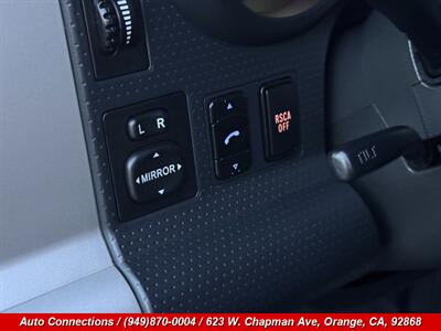 2010 Toyota FJ Cruiser   - Photo 16 - Orange, CA 92868