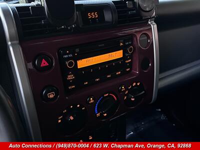 2010 Toyota FJ Cruiser   - Photo 15 - Orange, CA 92868