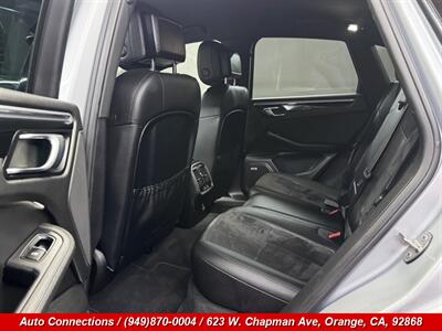 2018 Porsche Macan - Photo 9 - Orange, CA 92868